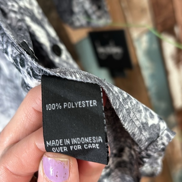 By&by XS snake print blouse button down - Picture 11 of 16